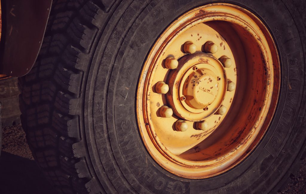 Sverige og en gul gummiged